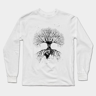 Earth Globe with tree Long Sleeve T-Shirt